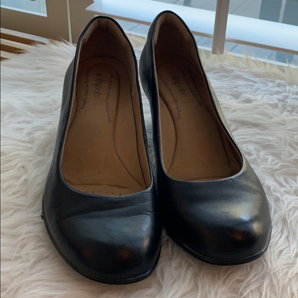 Low black heels